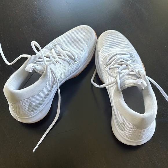 Nike Zoom White Athletic Shoes with Mesh Upper NWOT - Picture 7 of 7